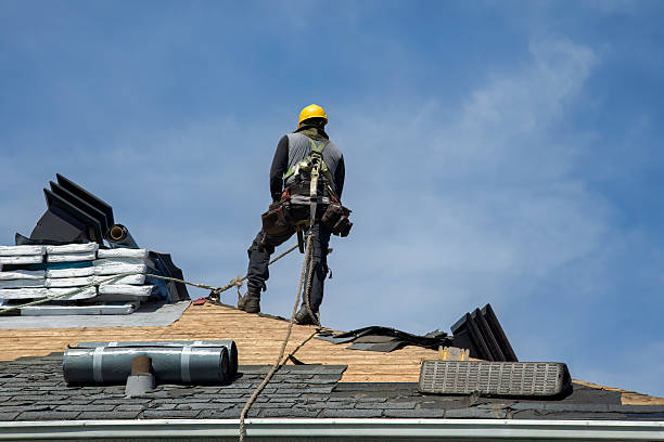 Professional Gutter Installation technician working in Plaistow, NH